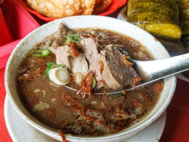 9 Jenis Makanan Khas Sulawesi yang Bikin Ketagihan